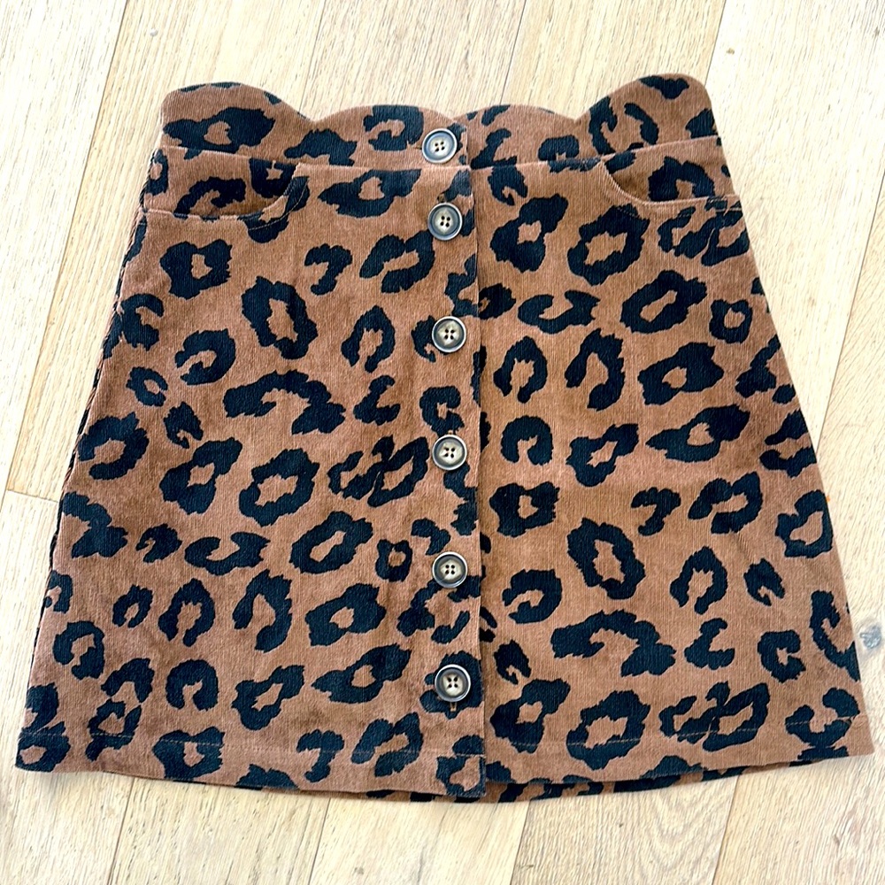 Leopard print corduroy skirt. Size small. Worn twice. Final sale.